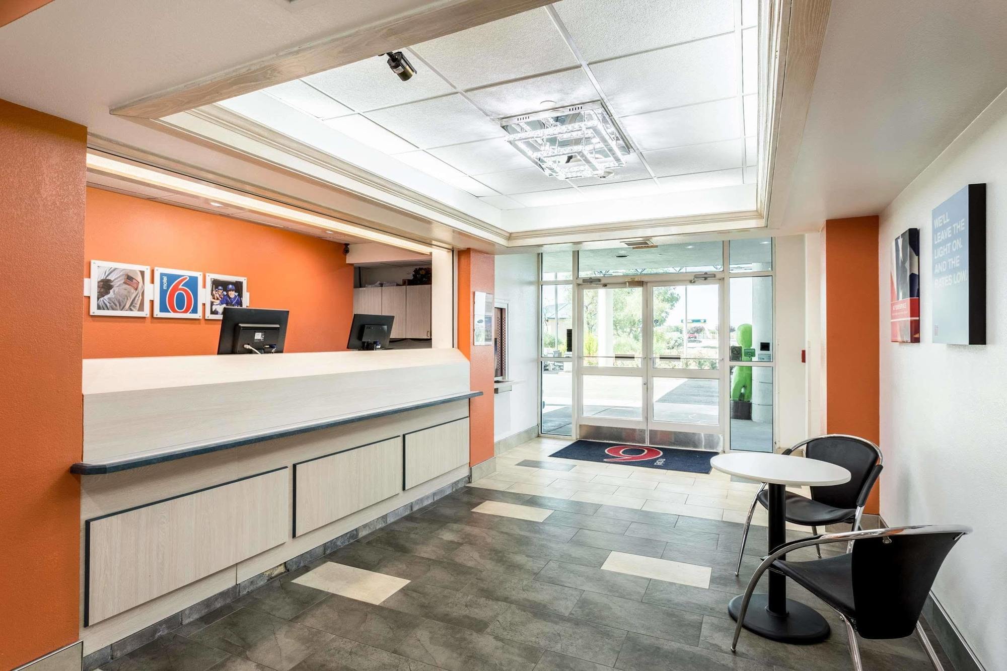 Holiday Inn Roswell By Ihg Exterior photo